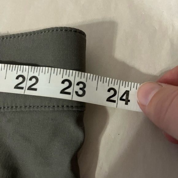 Duluth Shorts Men’s Sz 46” Standard Fit Gray Cargo 10” Inseam Casual Summer - Picture 7 of 9
